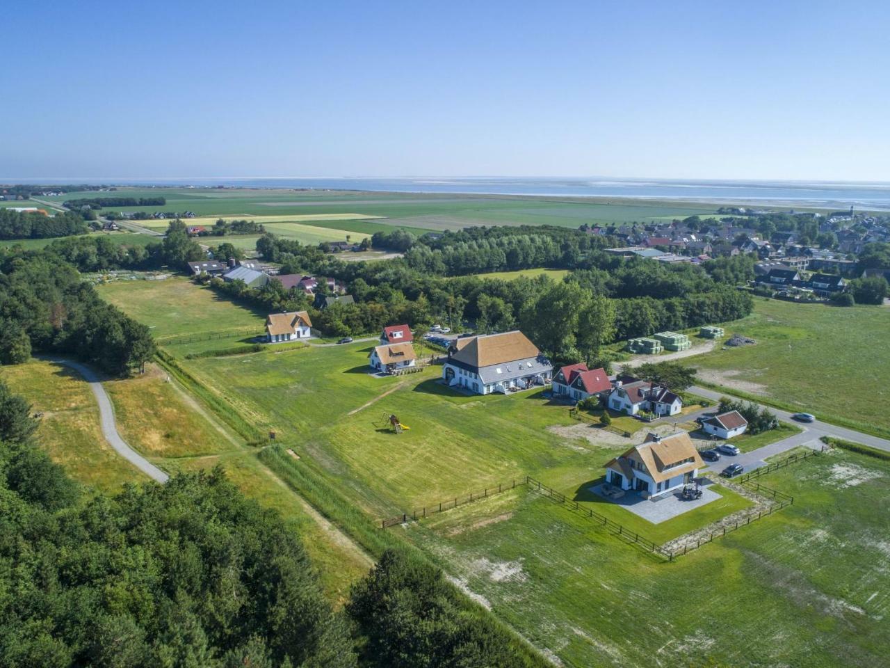 Apartment In Tasteful Farmhouse In De Cocksdorp On The Wadden Island Of Texel エクステリア 写真